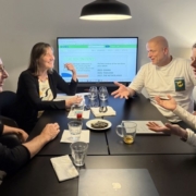 Bijeenkomst bij Gerard Om te laten zien wie meedoen met voorbereidingen